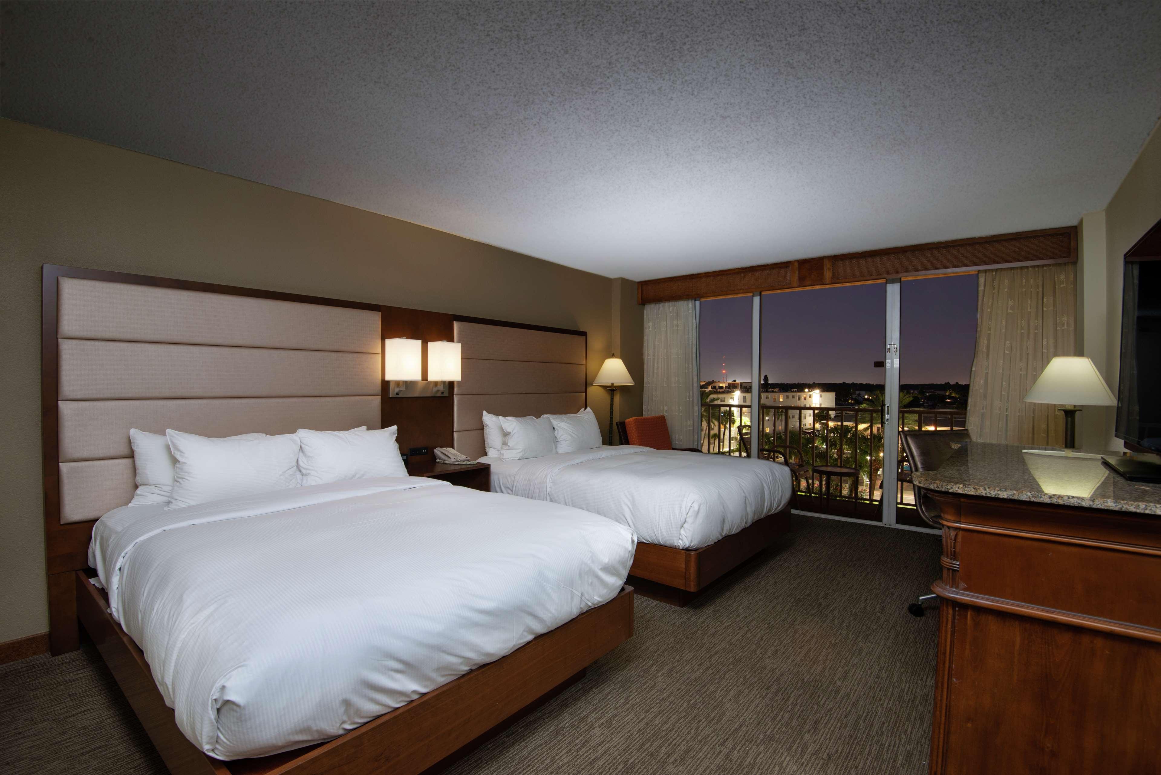 Doubletree Beach Resort By Hilton Tampa Bay - North Redington Beach St. Pete Beach Exteriör bild