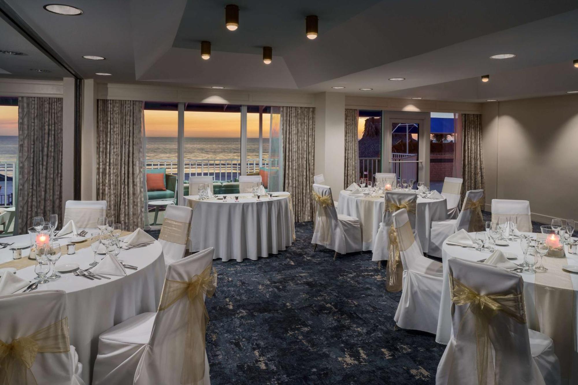 Doubletree Beach Resort By Hilton Tampa Bay - North Redington Beach St. Pete Beach Exteriör bild